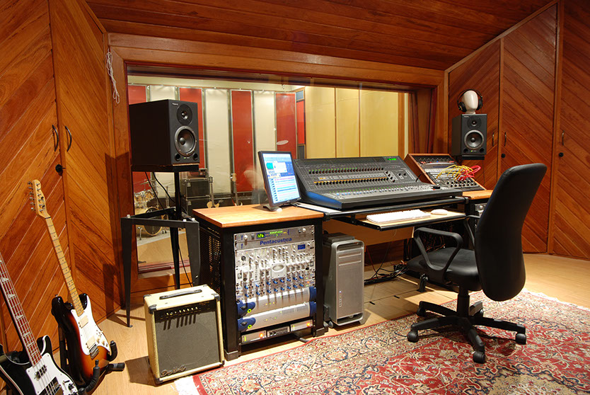 studio-mixer